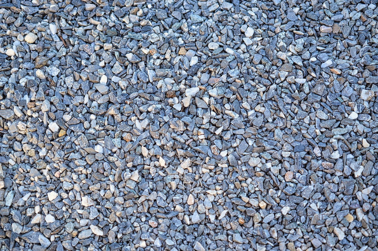 How to Build a DIY Garden Path with Gravel